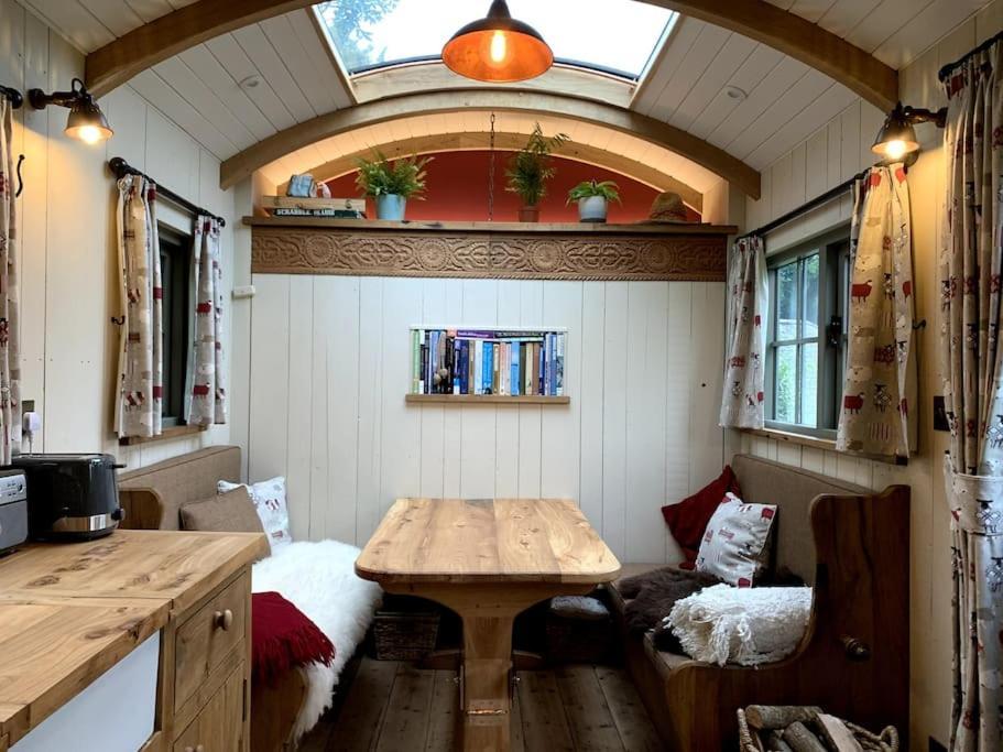 Rushford Shepherd'S Hut Newton Abbot Exterior photo